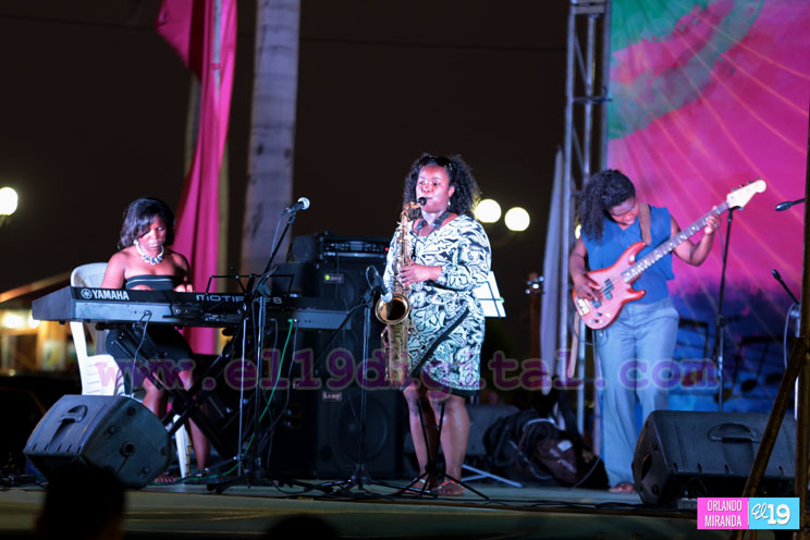 Amantes de la buena m&uacute;sica disfrutan de clausura de Festival Internacional de Jazz